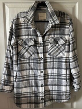 Thread & Supply Fall Gray Plaid‎ Flannel Button Down Shacket Sz Med Grudge Cozy